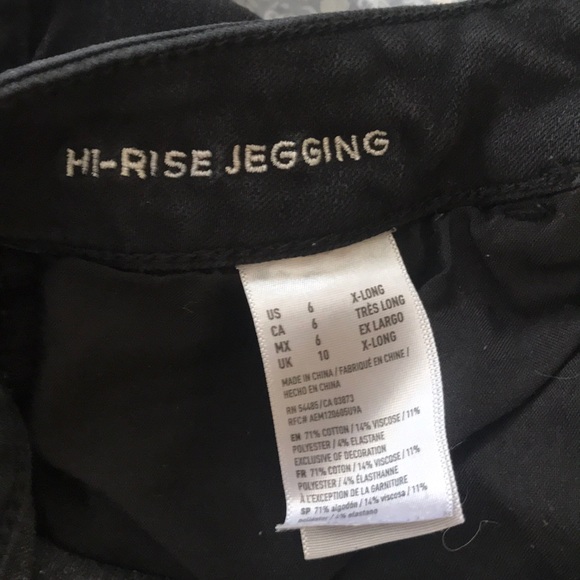 Black high rise American Eagle skinny jeans!! - Picture 3 of 3